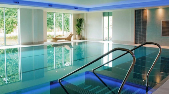 De Vere Cotswold Water Park Hotel Swimming Pool