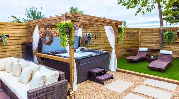 Hellaby Hall Hotel Outdoor Hot Tub