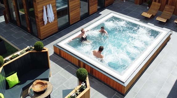 Spa Garden at Iveridge Hall Thermal Spa Pool