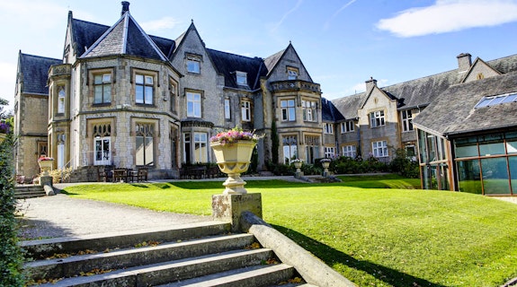 Mercure Sheffield Kenwood Hall Hotel & Spa Front Exterior