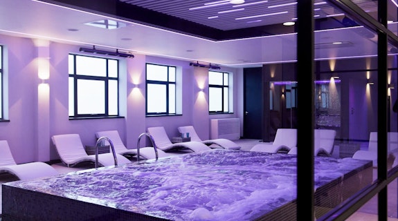 The Spa at Hub26 Hydrotherapy Pool